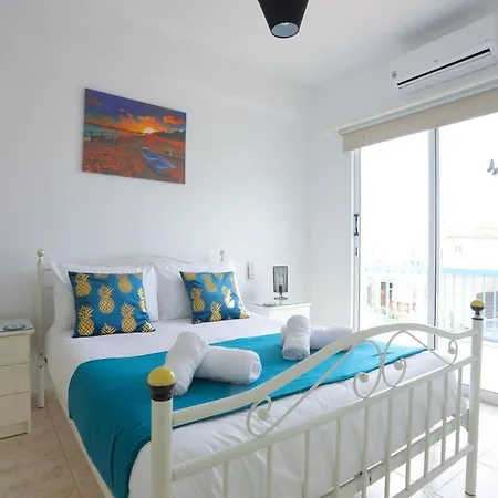 Stylish Holiday - Large Pool - Close To Beach Lägenhet