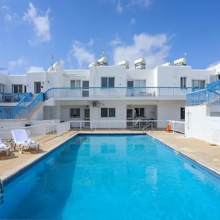 Stylish Holiday - Large Pool - Close To Beach Lägenhet