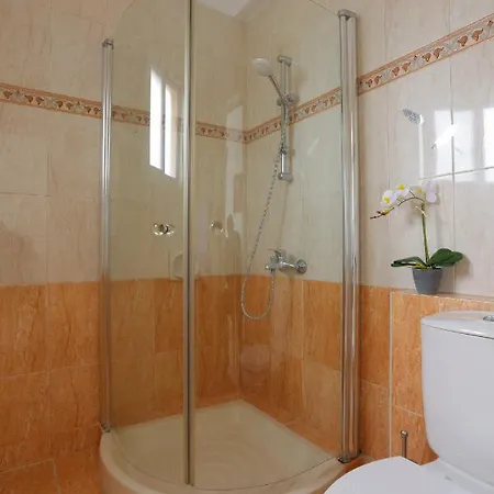Stylish Holiday - Large Pool - Close To Beach بافوس