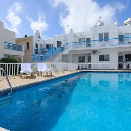 Daire Stylish Holiday - Large Pool - Close To Beach *